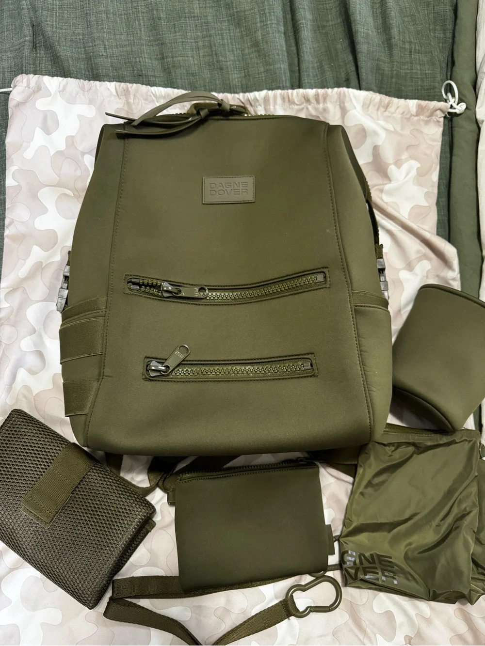 Dagne Dover Olive Green Men's Backpack with Accessory Set
